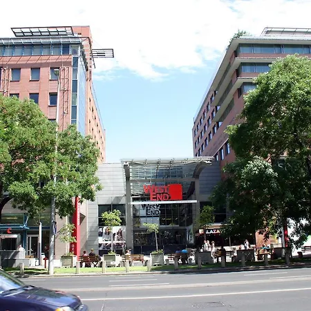 Arriva Apartment, Optional Indoor Parking Budapest