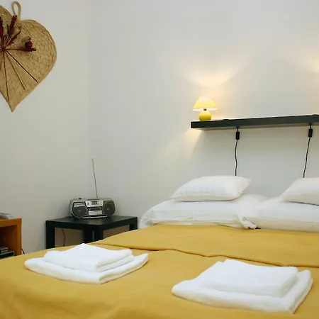 Arriva Apartment, Optional Indoor Parking