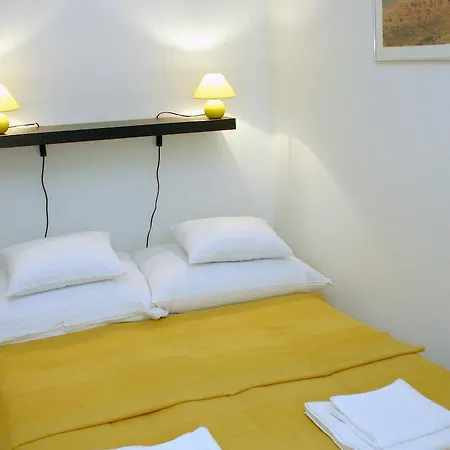 Arriva Apartment, Optional Indoor Parking شقة *